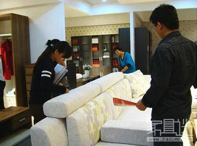 家具經(jīng)銷(xiāo)商集體弱勢(shì) 如何求變?